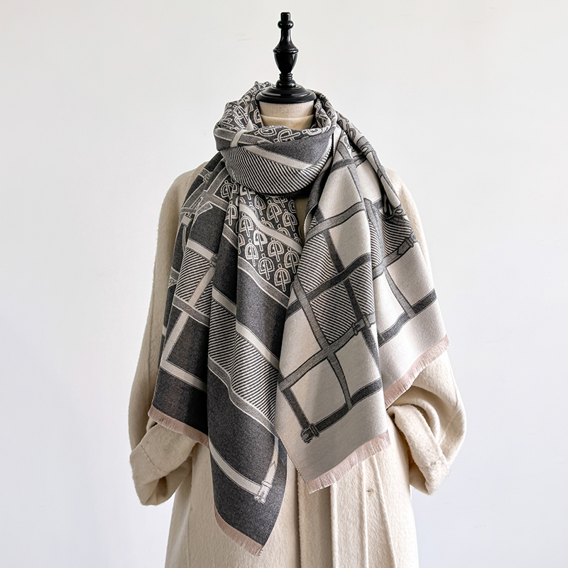 Sciarpa in cashmere imitazione - Cashmere Pashmina Wrap recensione e prezzo