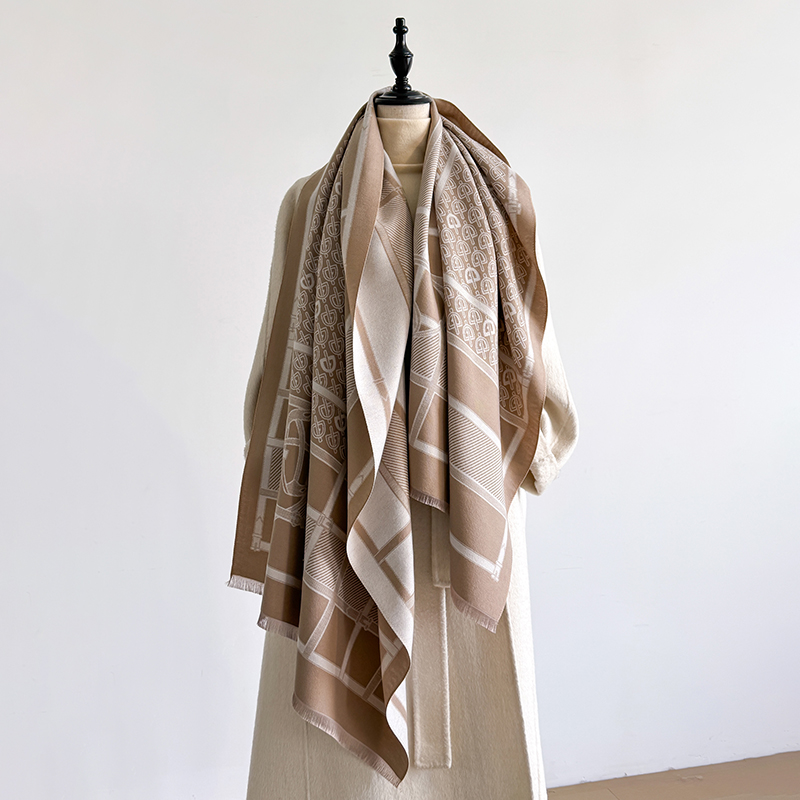 Sciarpa in cashmere imitazione - Cashmere Pashmina Wrap recensione e prezzo